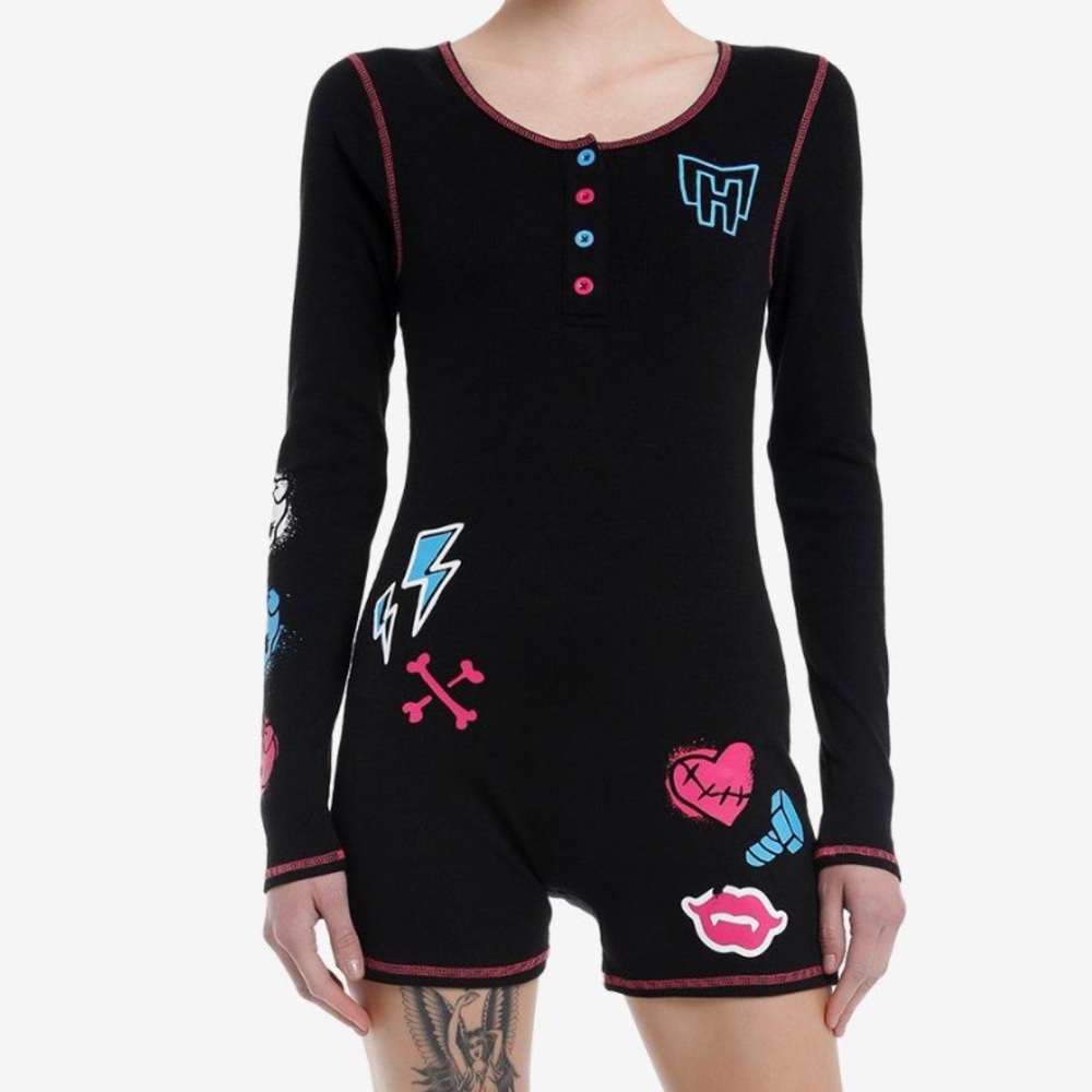 Monster High Icons Long Sleeve Romper Hot Topic‎